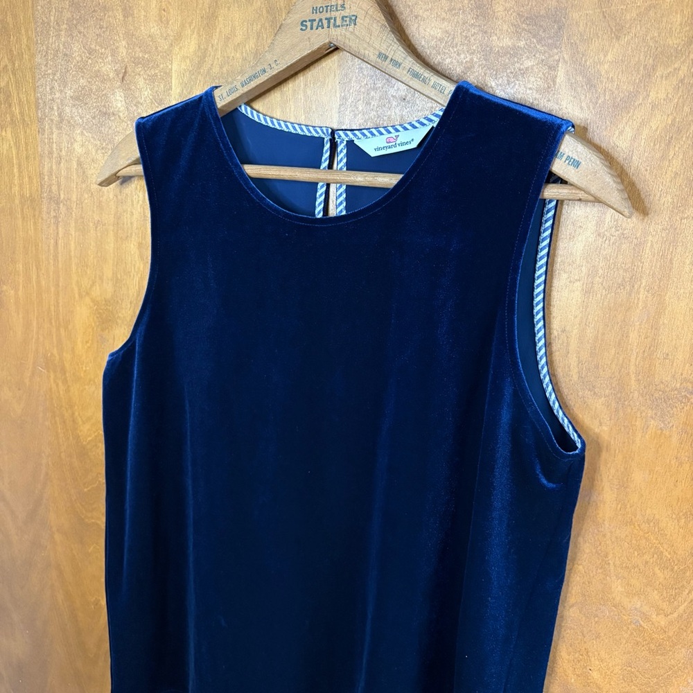 Vineyard Vines Navy Blue Velvet Sleeveless Shell Blouse Top NWT Formal Office - Picture 3 of 12